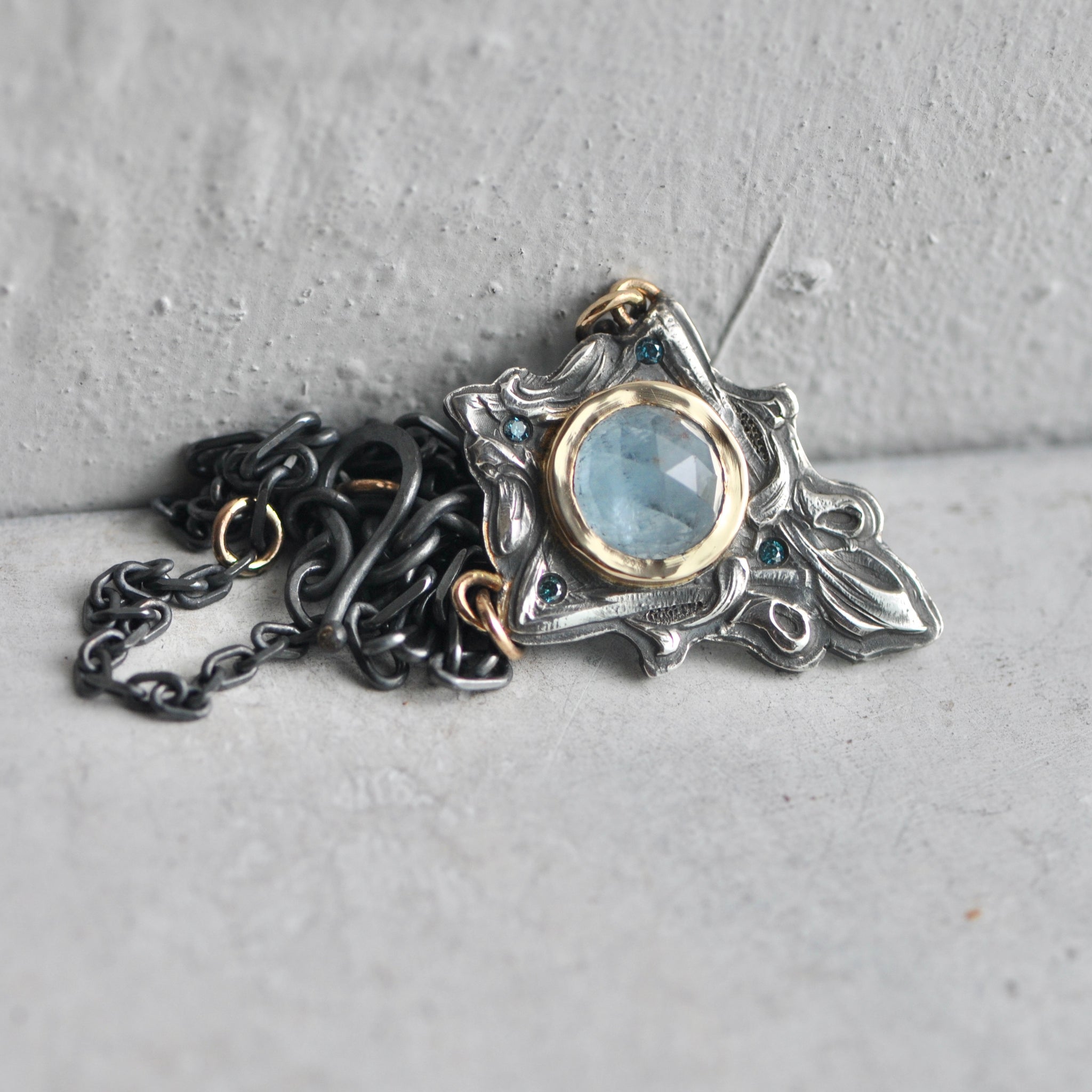 aquamarine necklace with diamonds