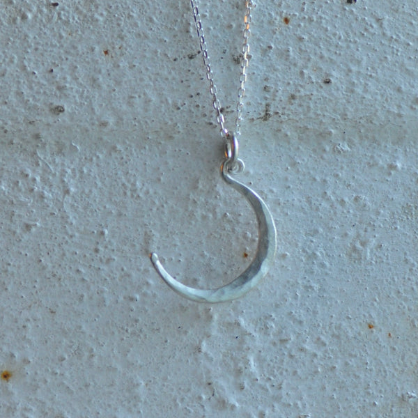 sterling silver crescent moon necklace